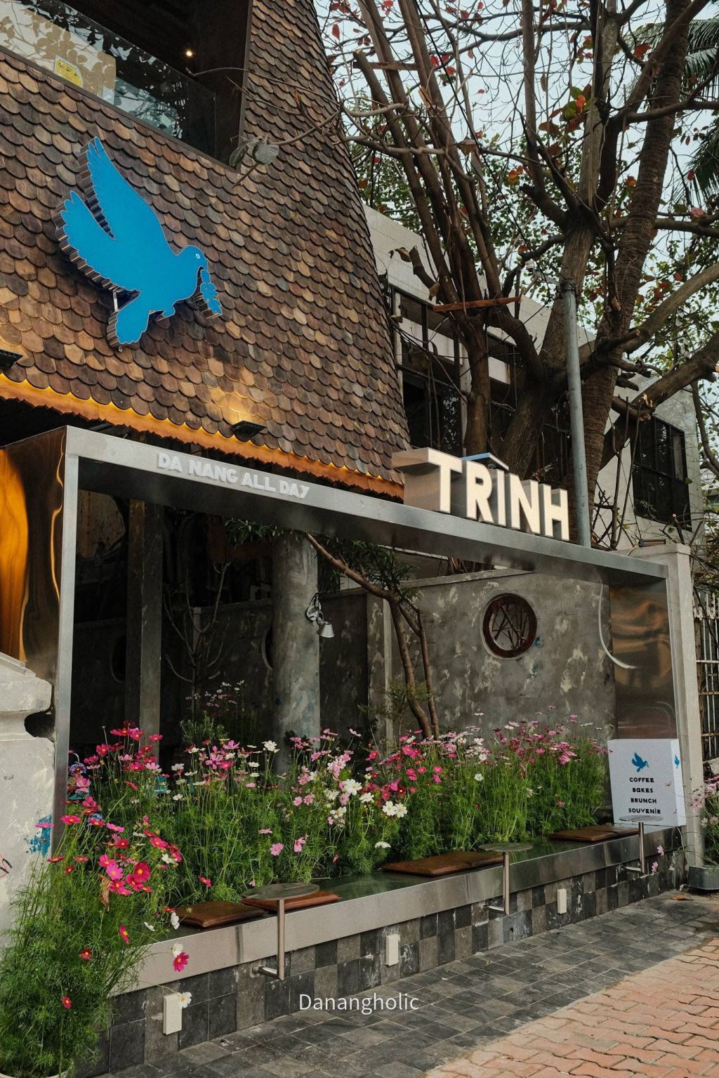 Ngôi nhà mới thơm lừng hương bánh nướng - brunch - cà phê bê