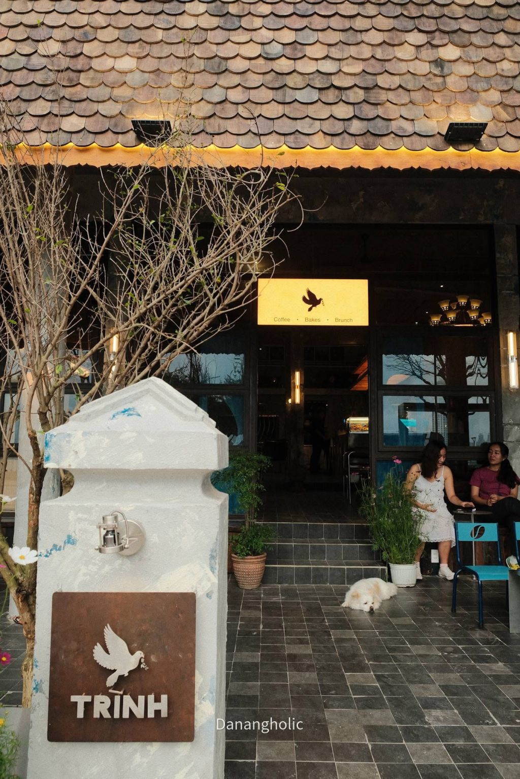 The new house is filled with the fragrant aroma of baked goods - brunch - and coffee. - 2