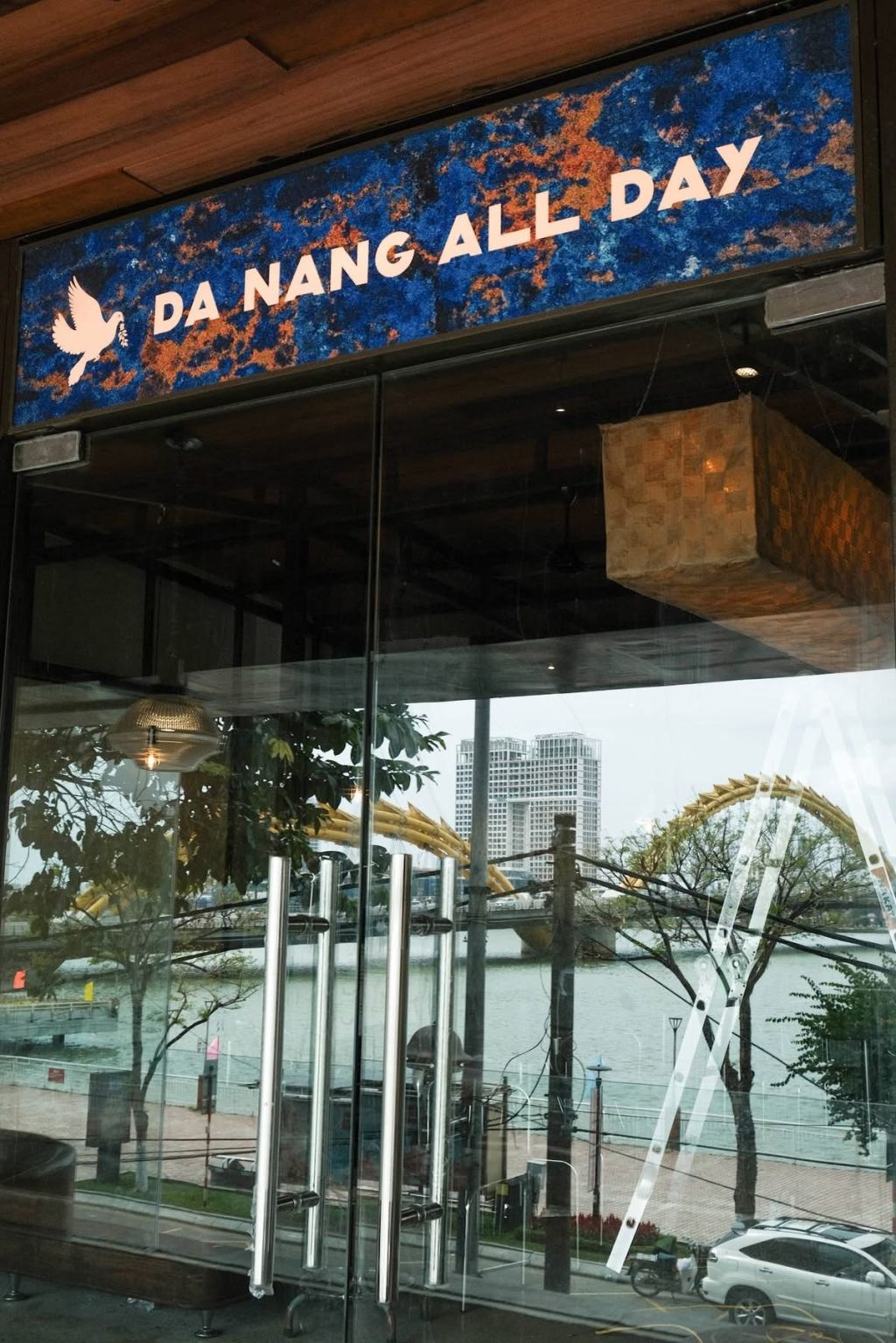 The new house is filled with the fragrant aroma of baked goods - brunch - and coffee. - 6