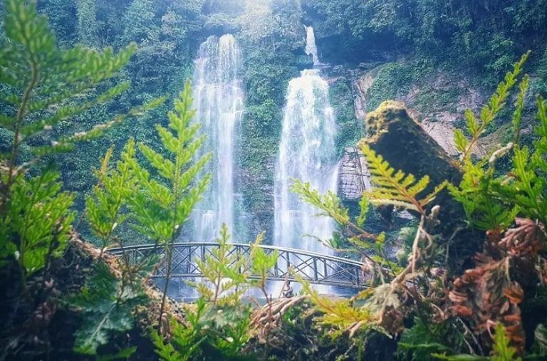 Fairy Waterfall - Wind Pass: A Symphony Amidst the Deep Green Wilderness of Tuyen Quang