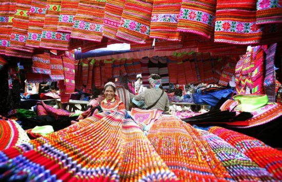 Lũng Cú Market – A Cultural Mosaic in the Northernmost Rocky Region - 2