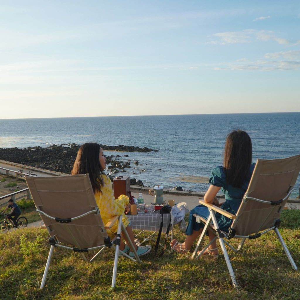 KICKSTART THE NEW YEAR WITH A TRIP TO CON CO ISLAND  
The beginning of the year is the time to travel. - 2