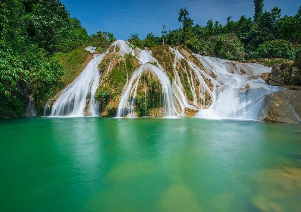 Thac Mo Tuyen Quang – A Hidden Gem Nestled Among The Mountains And Forests Of Na Hang.