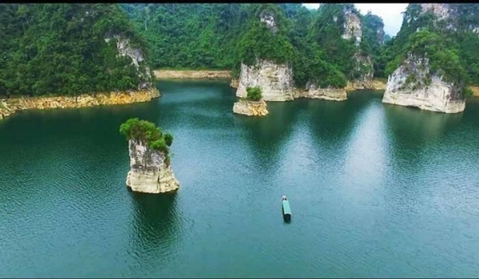Na Hang – “Ha Long in the Great Forest” of Tuyen Quang. Located in the middle of... - 1