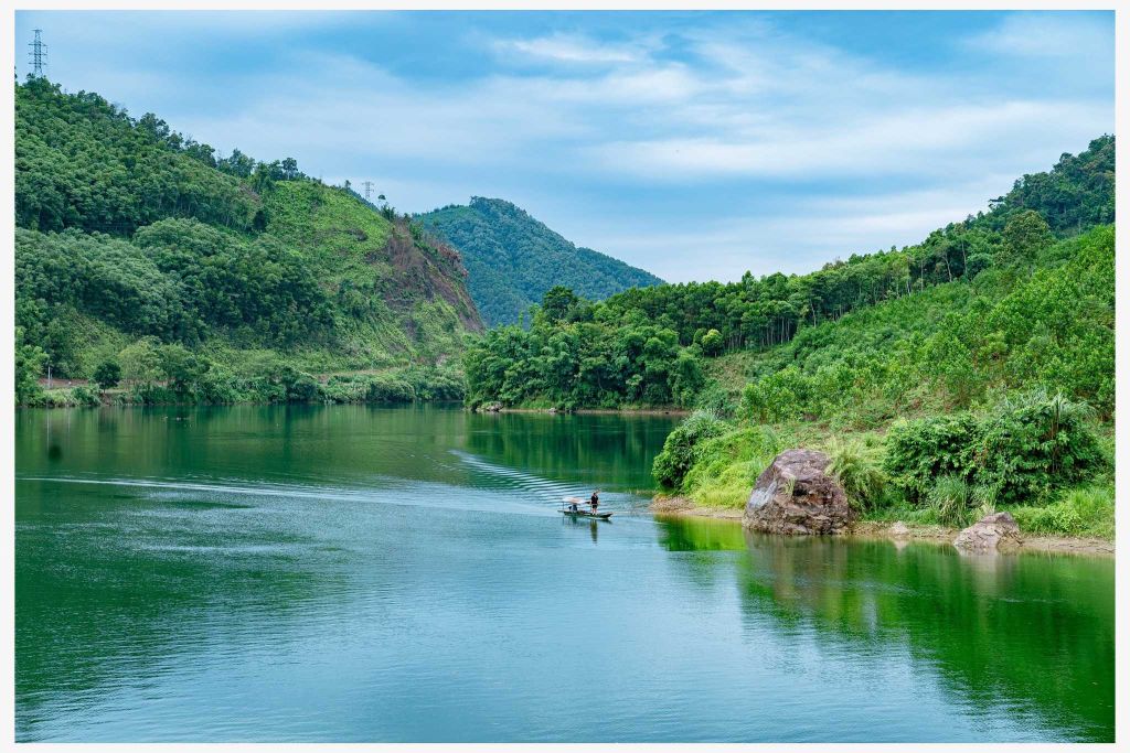 Na Hang – “Ha Long in the Great Forest” of Tuyen Quang. Located in the middle of... - 4