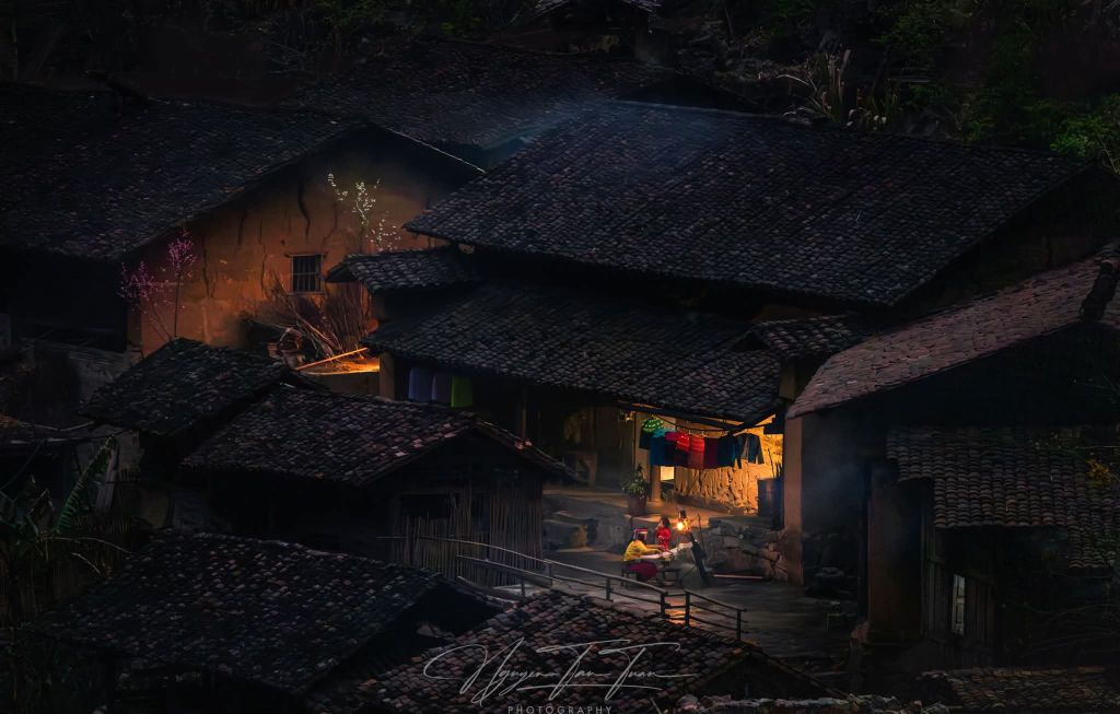 The season of flowers blooming on the rocks of Ha Giang. Photo: Tuan Nguyen - 3