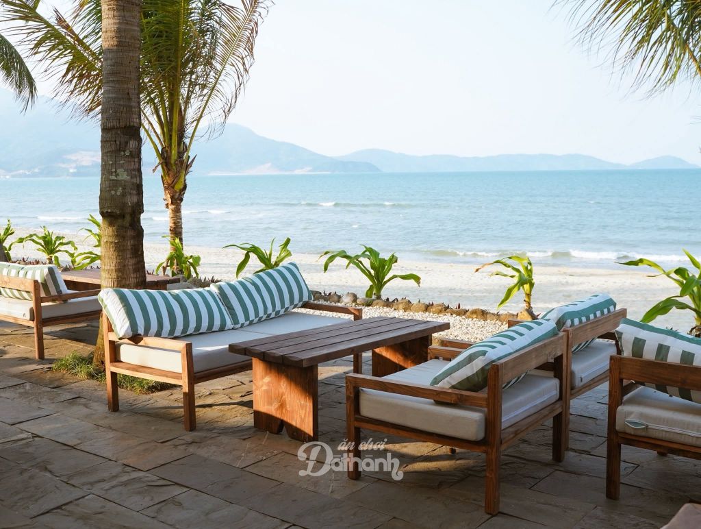 A brand new seaside restaurant for check-in enthusiasts who love taking photos. - ảnh 6