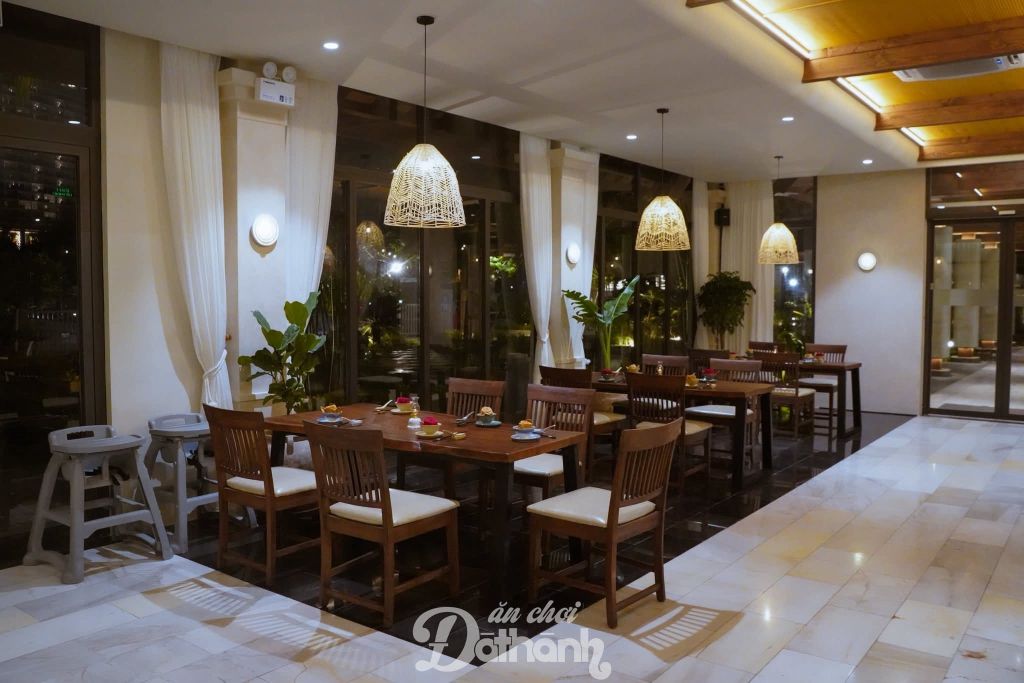 A brand new seaside restaurant for check-in enthusiasts who love taking photos. - ảnh 9