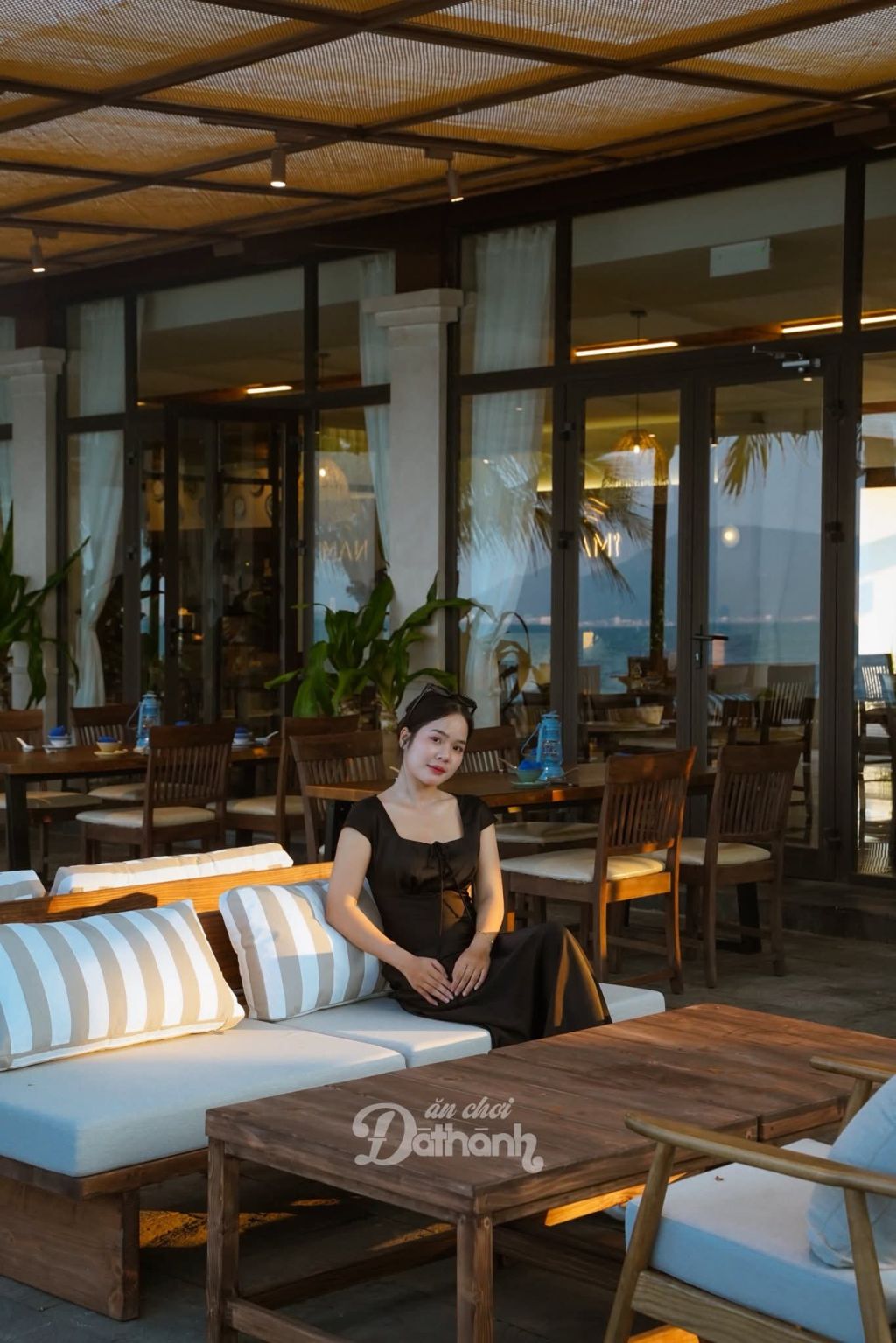 A brand new seaside restaurant for check-in enthusiasts who love taking photos. - ảnh 11