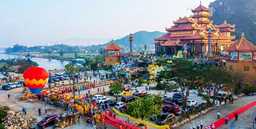 Suggestions for a spiritual festival experience in Da Nang in April. - 3
