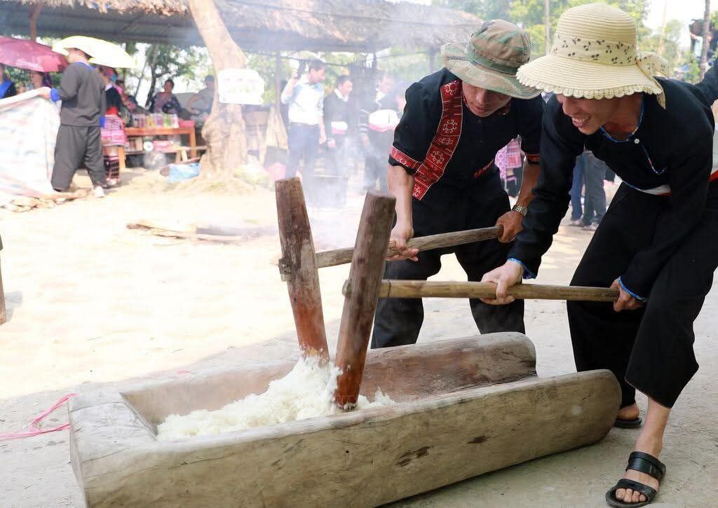 The process of making bánh giầy by the Hmong ethnic group in Lai Châu. - 4