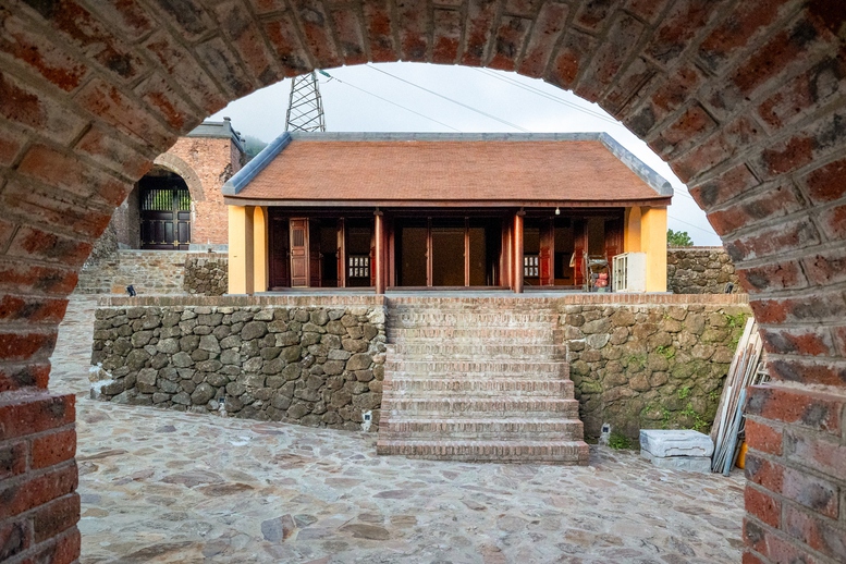 Hai Van Gate – a 200-year-old checkpoint standing still amidst clouds and waves. - ảnh 5