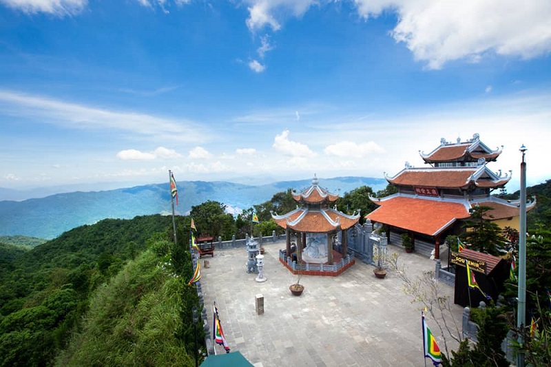 Linh Ung Pagoda Ba Na – the temple amidst the sea of clouds on Mount Chua. - ảnh 8