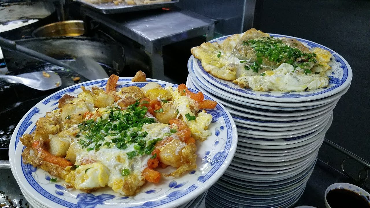 Dat Thanh frying flour – 40 years of preserving the Chinese recipe, the corner of Vo Van Tan is always packed in the afternoons. - ảnh 6