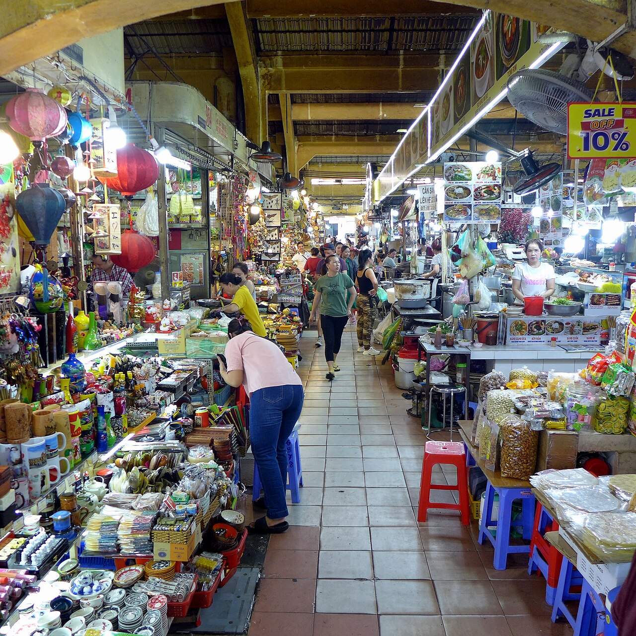 Ben Thanh Market — Saigon's cuisine under one roof - ảnh 6