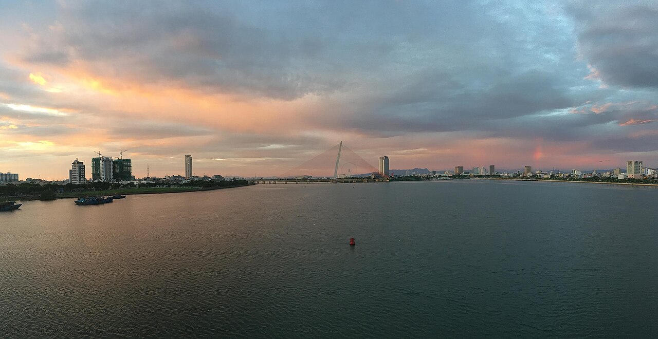 Han River Bridge – the only rotating bridge in Vietnam and the memories of a night in Da Nang. - 4