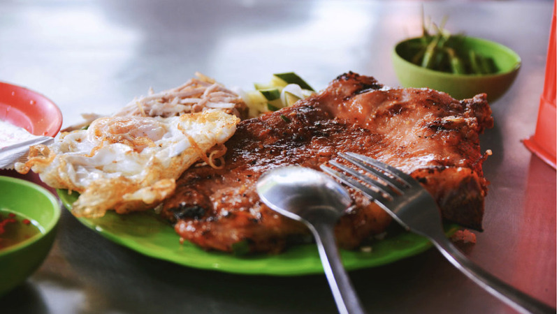 Ba Ghiền Broken Rice – a piece of rib covering half the plate, the only Michelin restaurant in Saigon. - 2