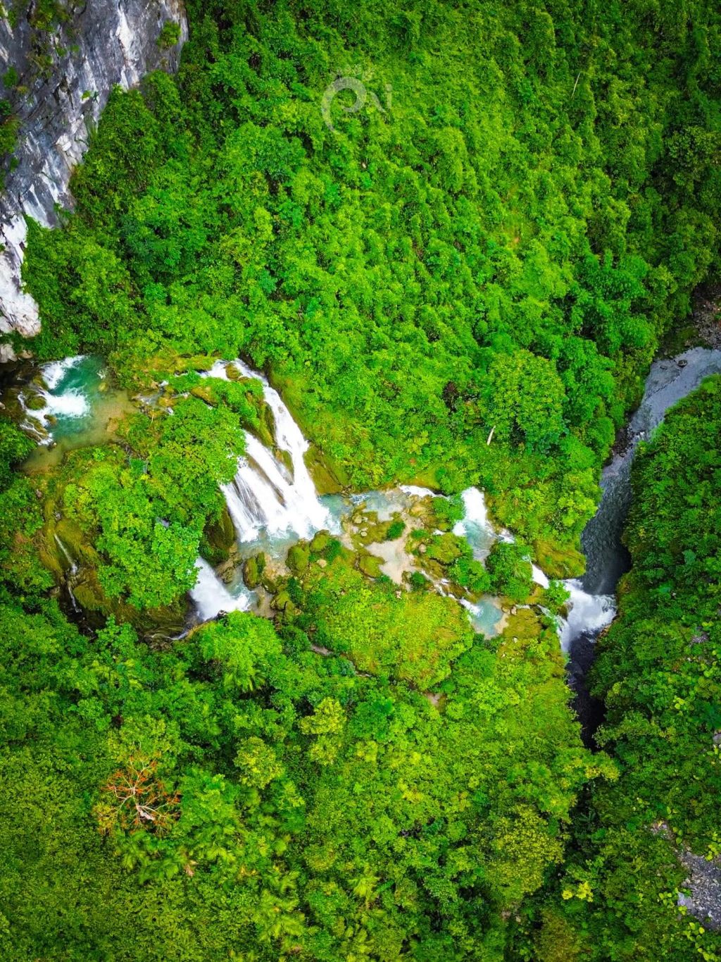 Recientemente, esta cascada ha ganado mucha popularidad en Hà Giang... la cascada Phìn T. - ảnh 6