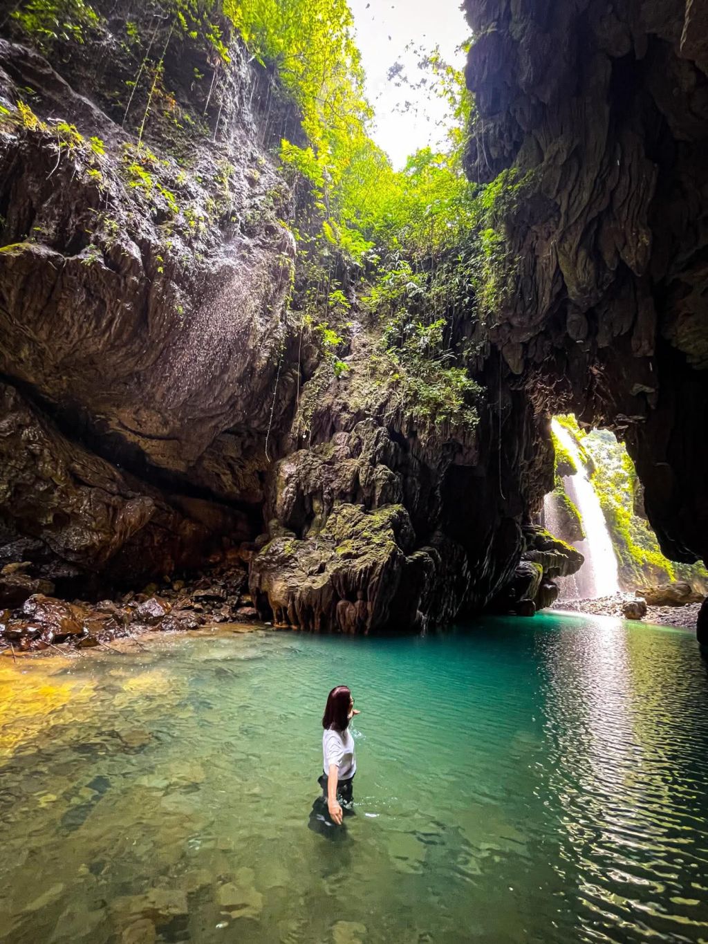 Recientemente, esta cascada ha ganado mucha popularidad en Hà Giang... la cascada Phìn T. - ảnh 8