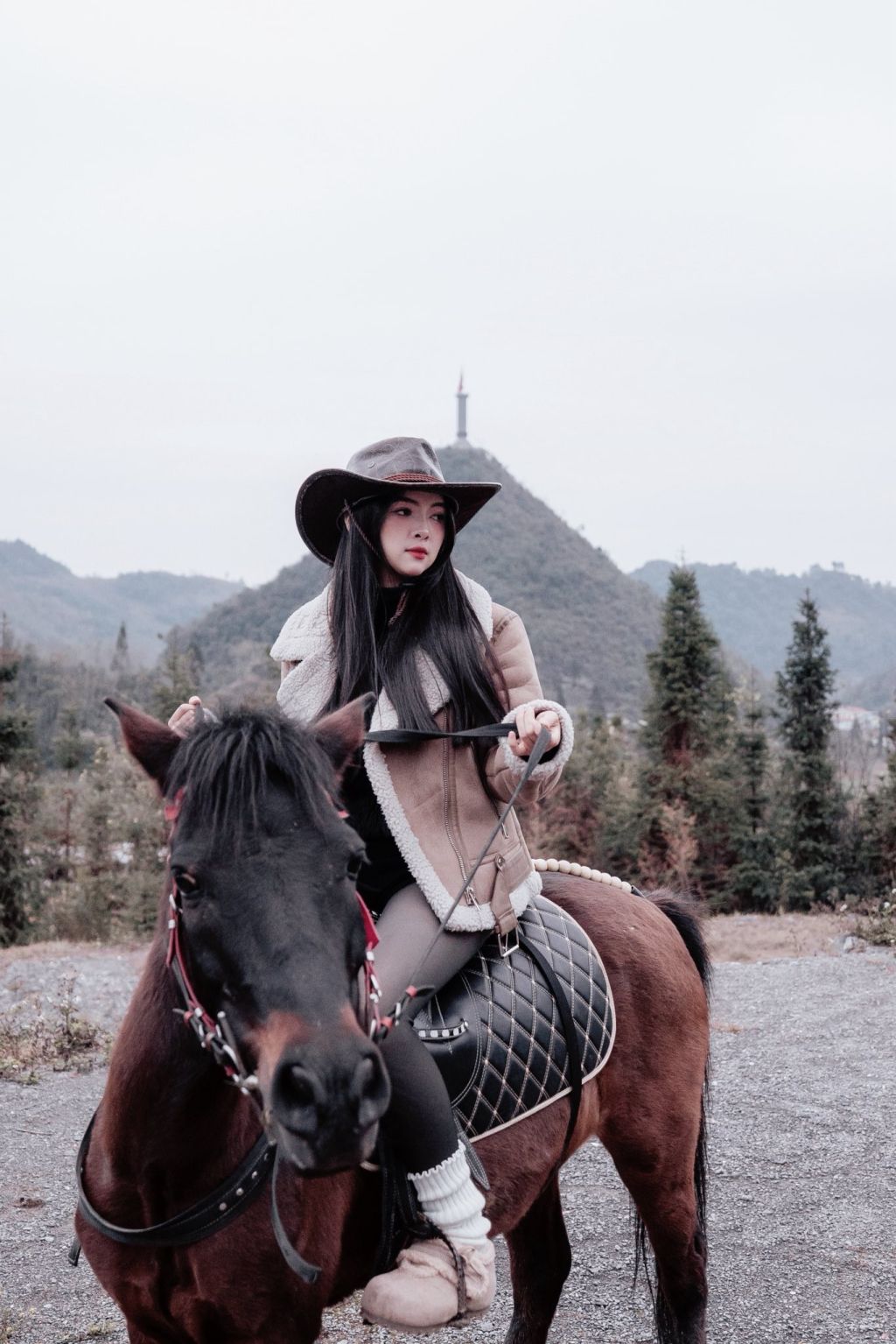 Tiktoker Lộc Ánh Thu: "The Brilliant Pear Blossom" in the Rocky Highlands of Hà Giang - ảnh 5