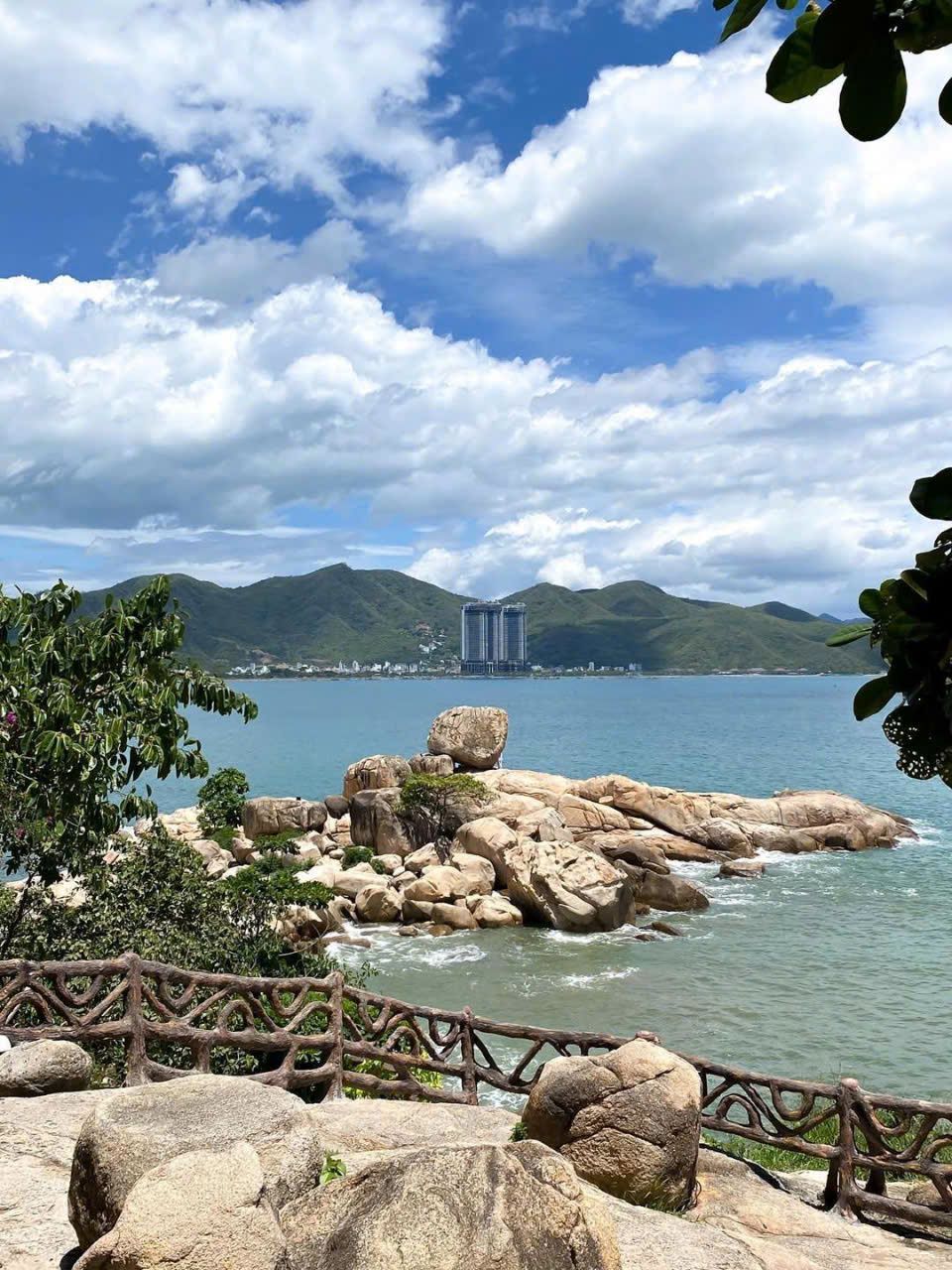 HON CHONG - A MAGNIFICENT MASTERPIECE IN THE HEART OF NHA TRANG Nestled away - 3
