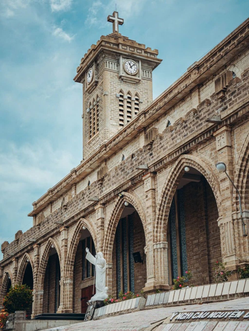 NHA TRANG MOUNTAIN CHURCH - AN ANCIENT BEAUTY IN THE HEART OF THE COASTAL CITY - 2