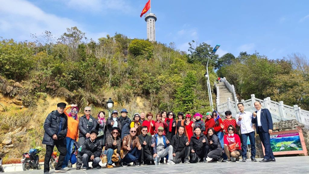 Traveling to Ha Giang on weekends – A slight increase in the number of visitors at attractions. - 2