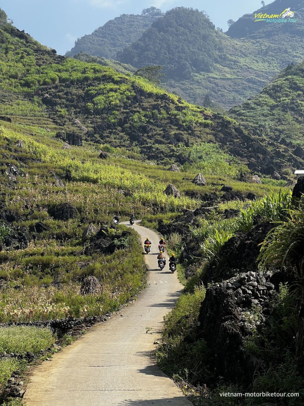The weather in Ha Giang is stable – Favorable for the journey by car. - 3