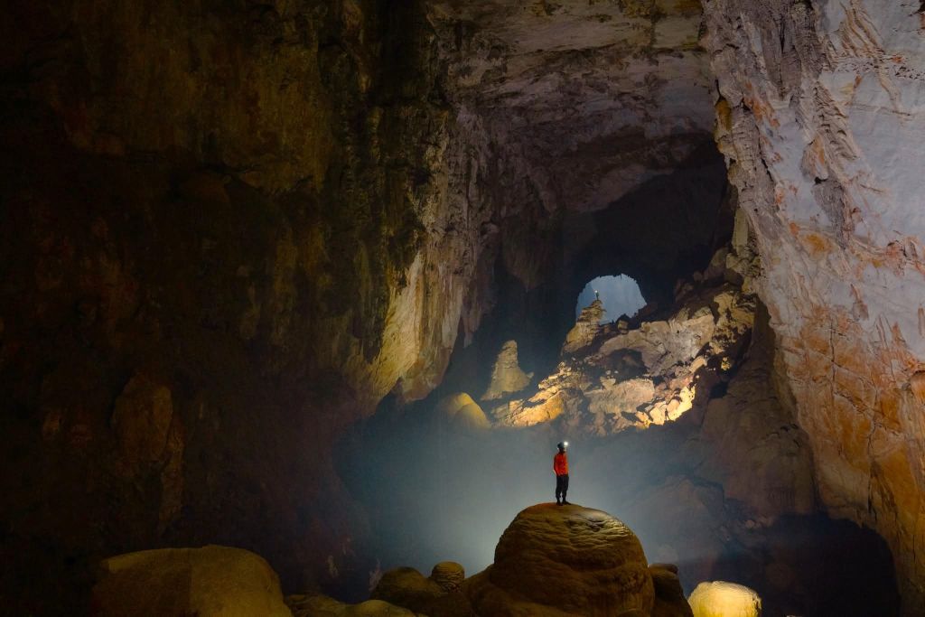 A place in Vietnam that you can't just go to if you have money. - ảnh 7