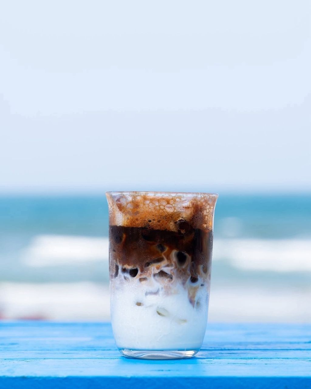 Da Nang has another colorful beachfront café. - 2