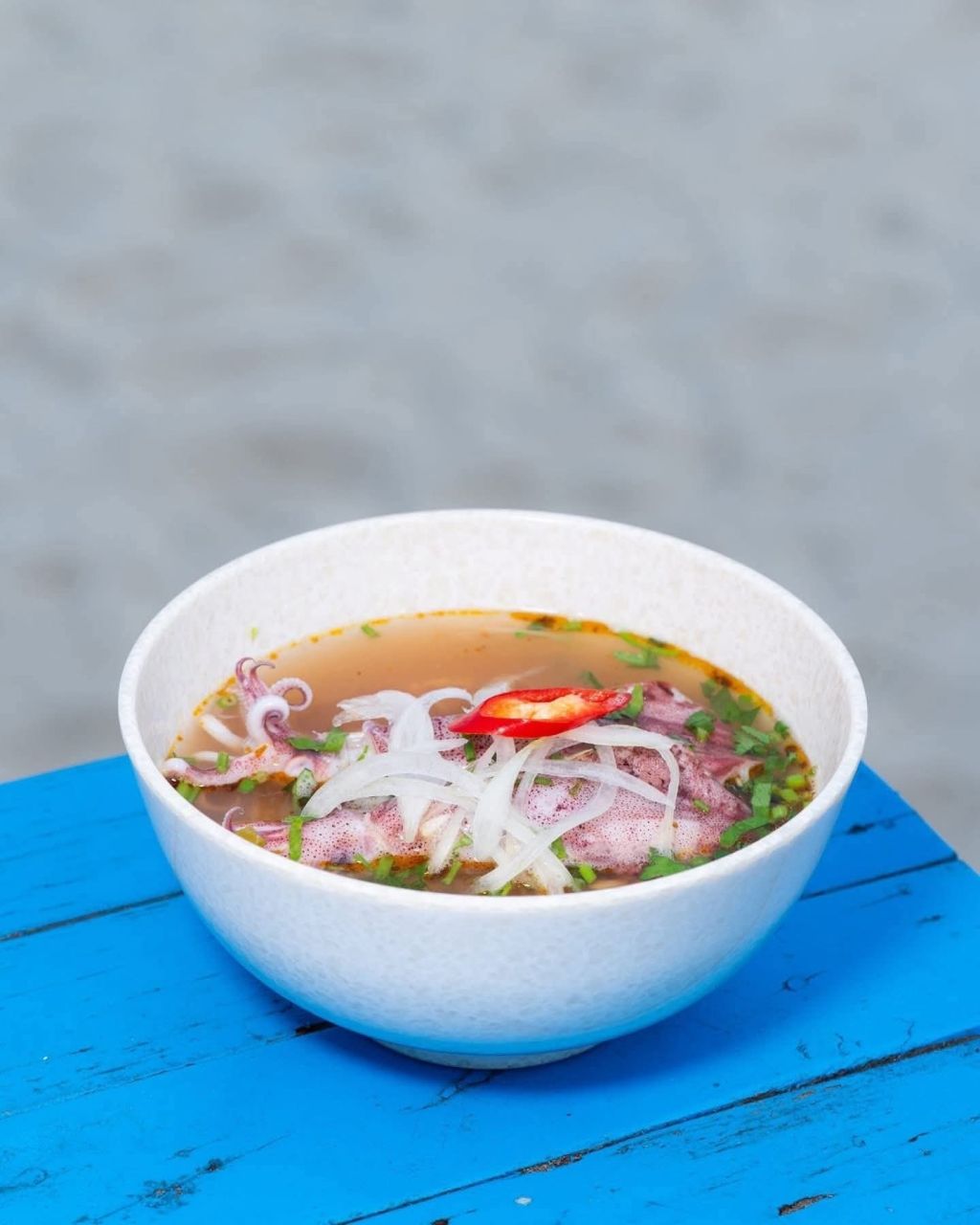 Da Nang has another colorful beachfront café. - 4