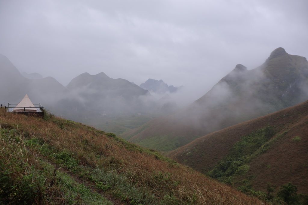美如电影的草坡，吸引着游客来到高平 - 3