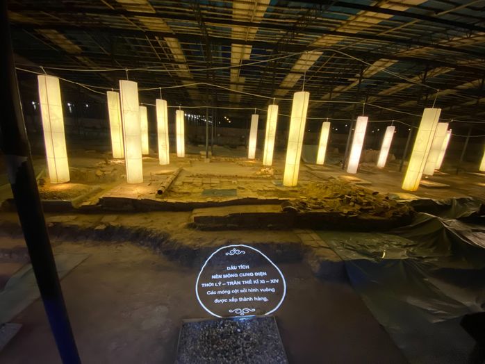 Thang Long Imperial Citadel – where to go on weekends in Hanoi, combining fun and historical exploration. - ảnh 9