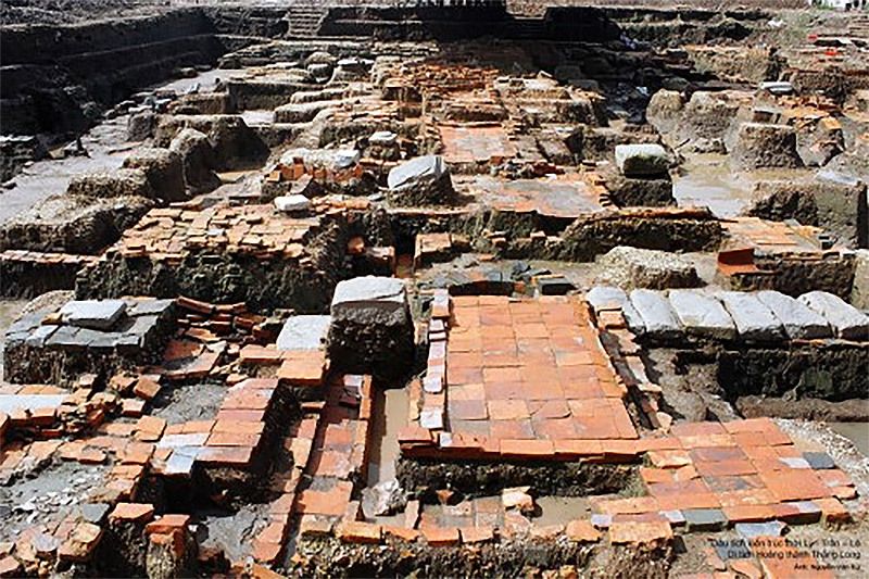 Thang Long Imperial Citadel – where to go on weekends in Hanoi, combining fun and historical exploration. - ảnh 11