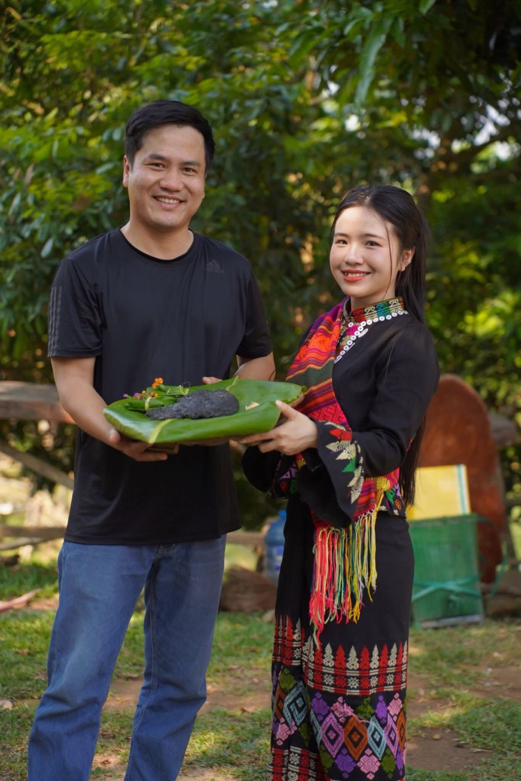 Young girl pounding rice – The cultural beauty of Vân Kiều – Pa Cô Quảng Trị - ảnh 9