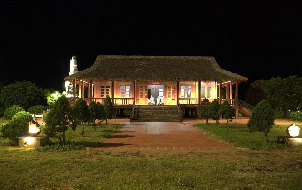 The Hiền Lương Bridge: A Journey to the "Red Address" of Freedom - ảnh 6