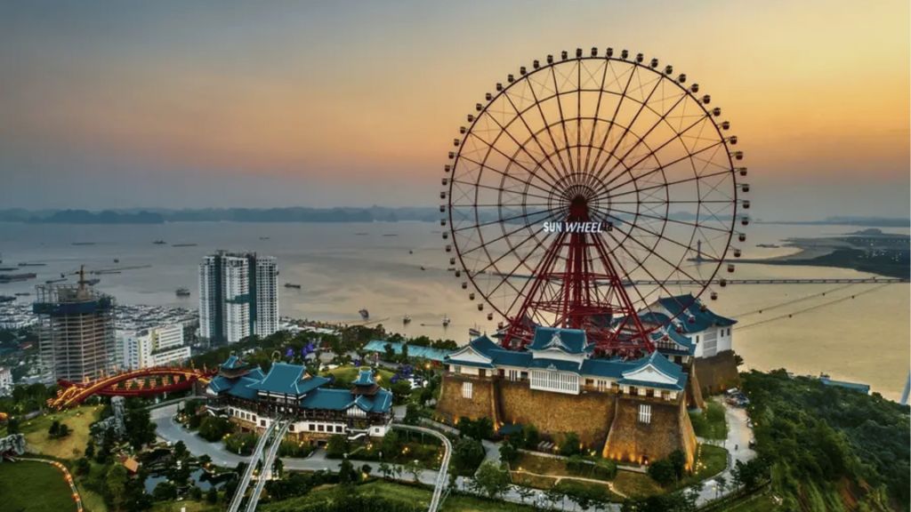 Bãi Cháy – not the most beautiful, but the place where you can easily "stay the longest" in Ha Long. - 2