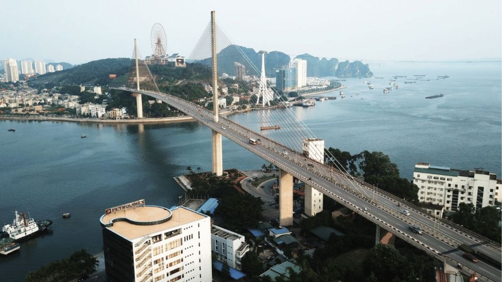 Bai Chay Bridge – one of the must-visit spots in Ha Long at night. - 3