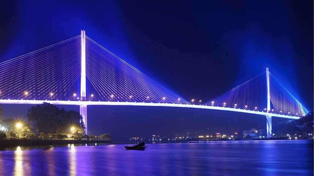 Bai Chay Bridge – one of the must-visit spots in Ha Long at night. - 2