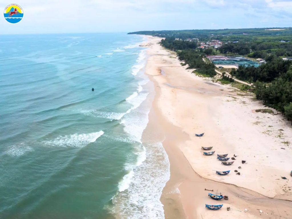 Cua Tung Beach – A paradise of beaches - 1