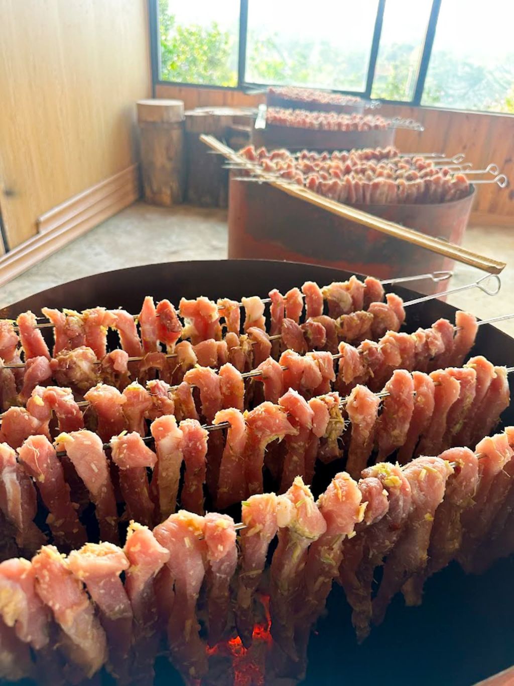 माय लुंग डोई - 30/4 से खे सान तक यात्रा करने पर अगर सभी कमरे भरे हों तो क्या करना चाहिए? - ảnh 8