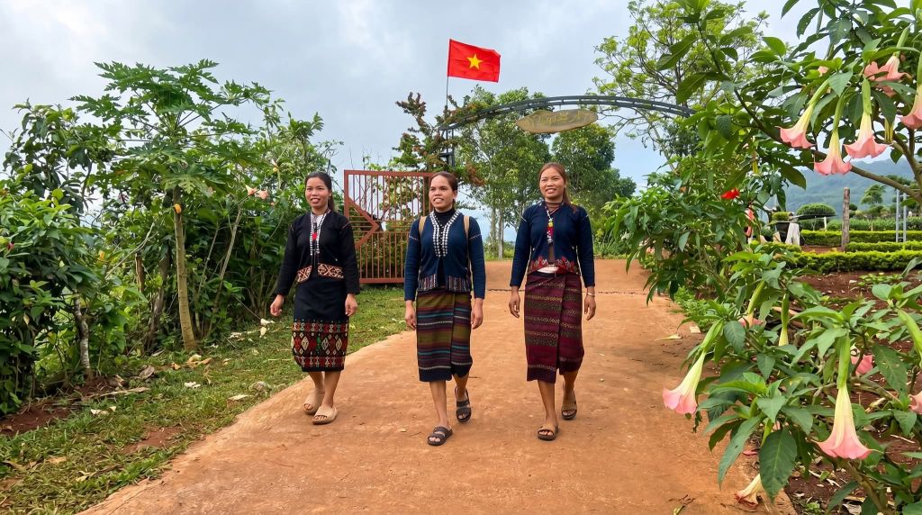 माय लुंग डोई - 30/4 से खे सान तक यात्रा करने पर अगर सभी कमरे भरे हों तो क्या करना चाहिए? - ảnh 10