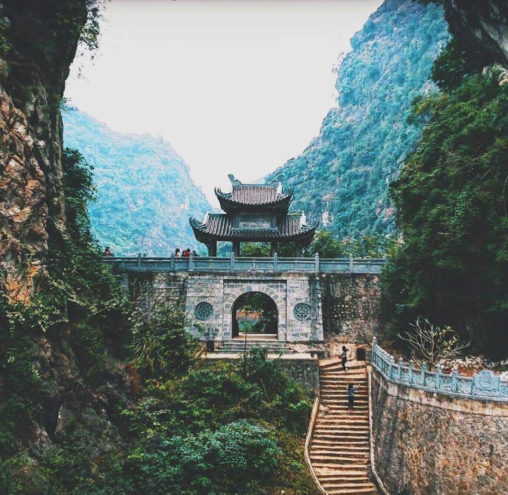 Tam Cốc tourist area has seen an increase in the number of visitors during the recent peak season. - ảnh 10