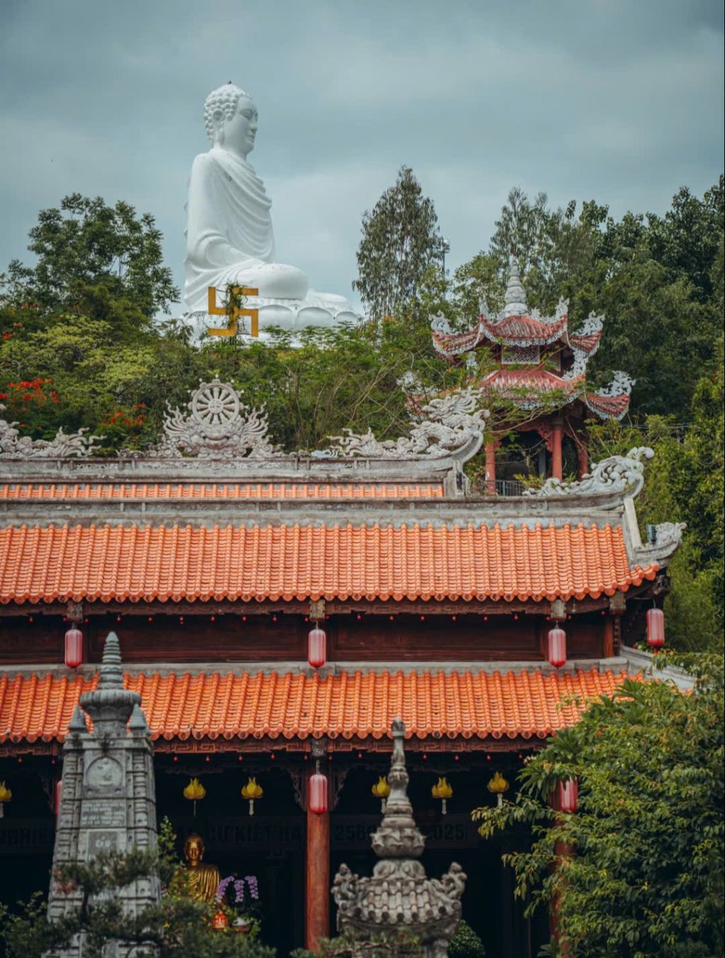 Long Son Pagoda - A peaceful place leaning against the sky, quietly overlooking the seaside town. - 2