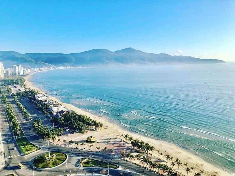 My Khe Beach – a popular spot close to the center, especially crowded in the summer. - 3