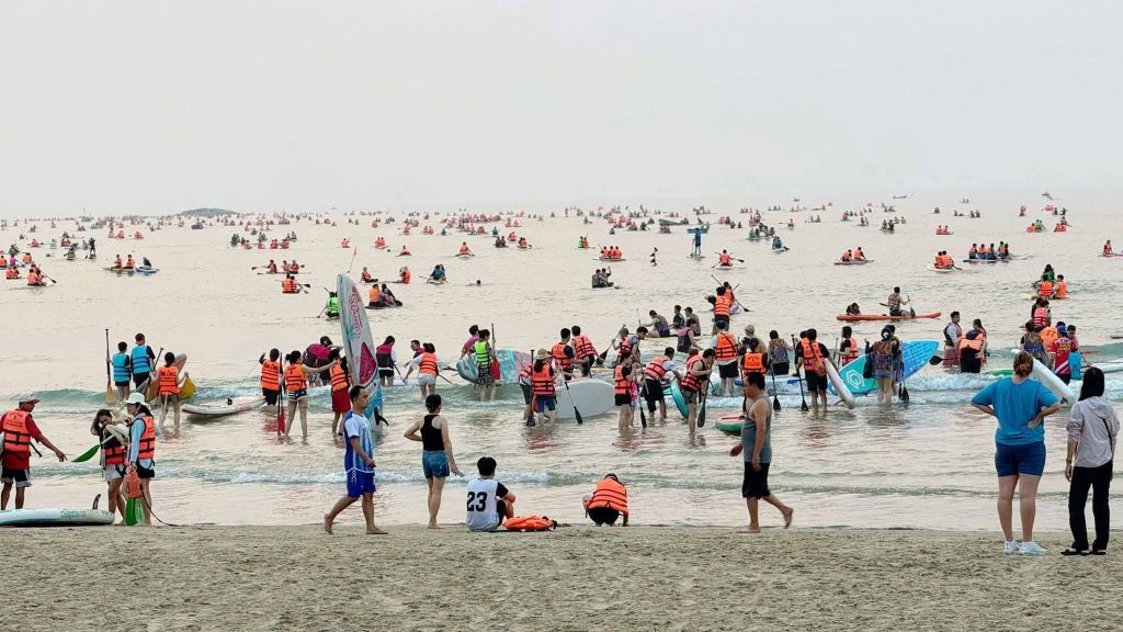 Morning on the beach of Mân Thái, Da Nang. - 1