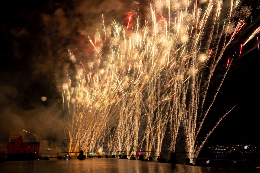 This afternoon, I have planned to go to Da Nang to watch the fireworks, everyone. - 4