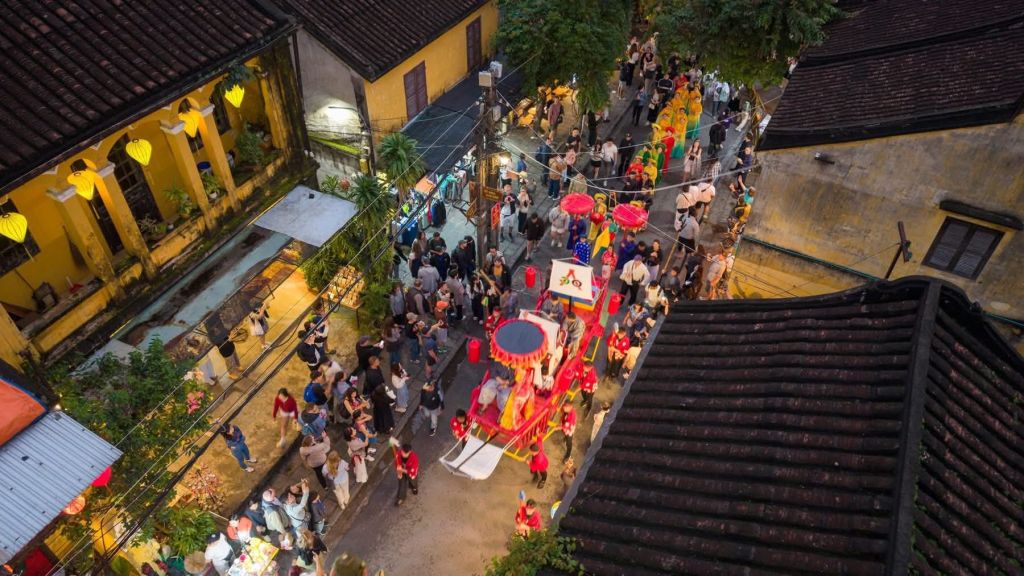 Hoi An shines brightly during the Vietnam-Japan Exchange Season 2026. - 1