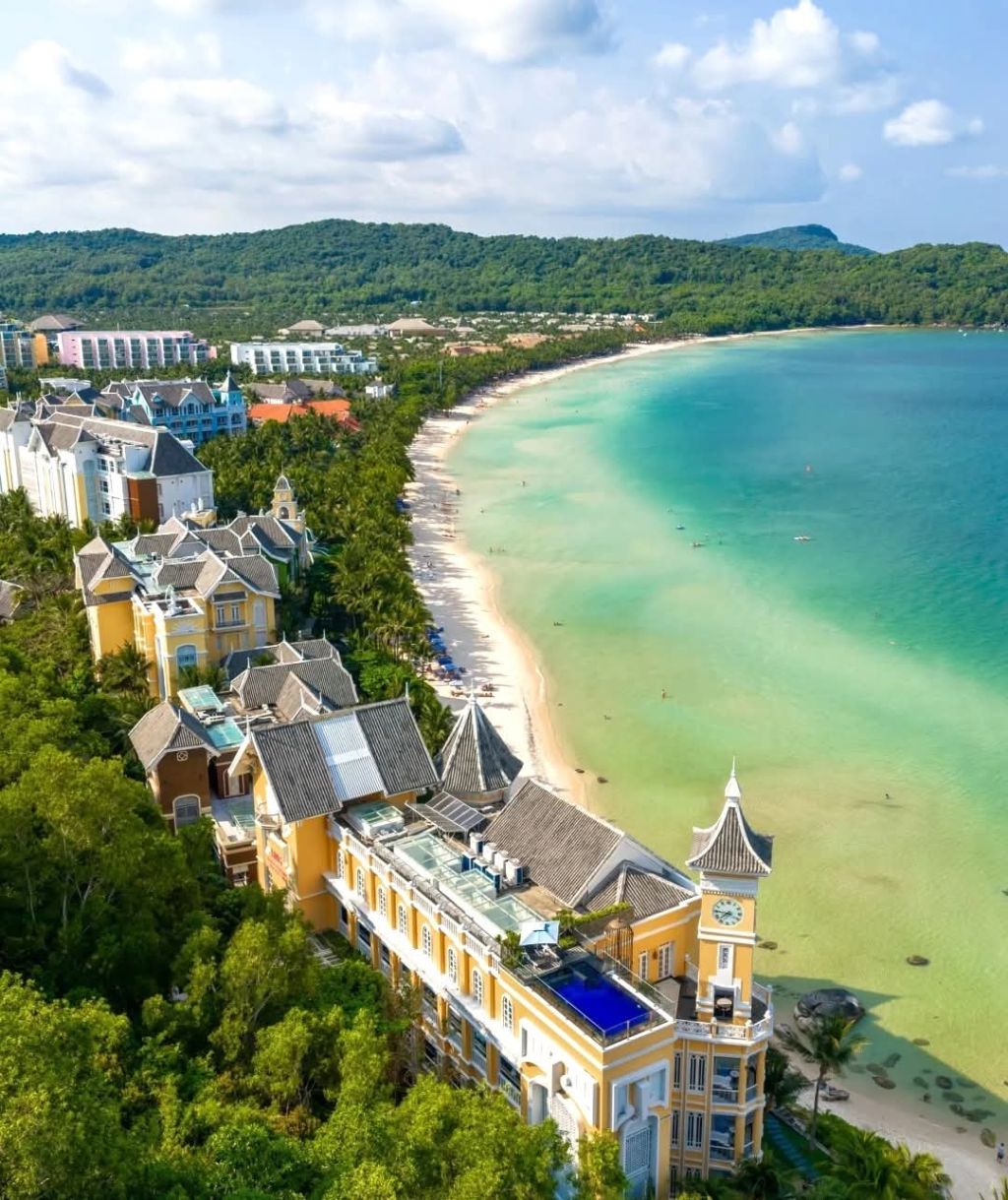 Vietnam has an island ranked among the most beautiful in Asia. - ảnh 12