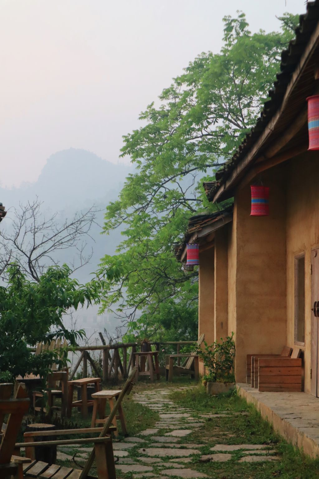 Thèn Pả - a peaceful village at the foot of the Lũng Cú Flagpole. - ảnh 9